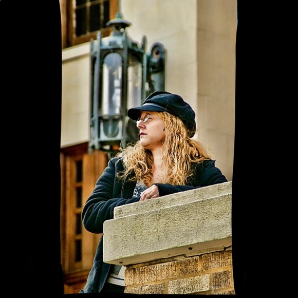 Meet Your Posher! A few pics showing my style. - Picture 5 of 8